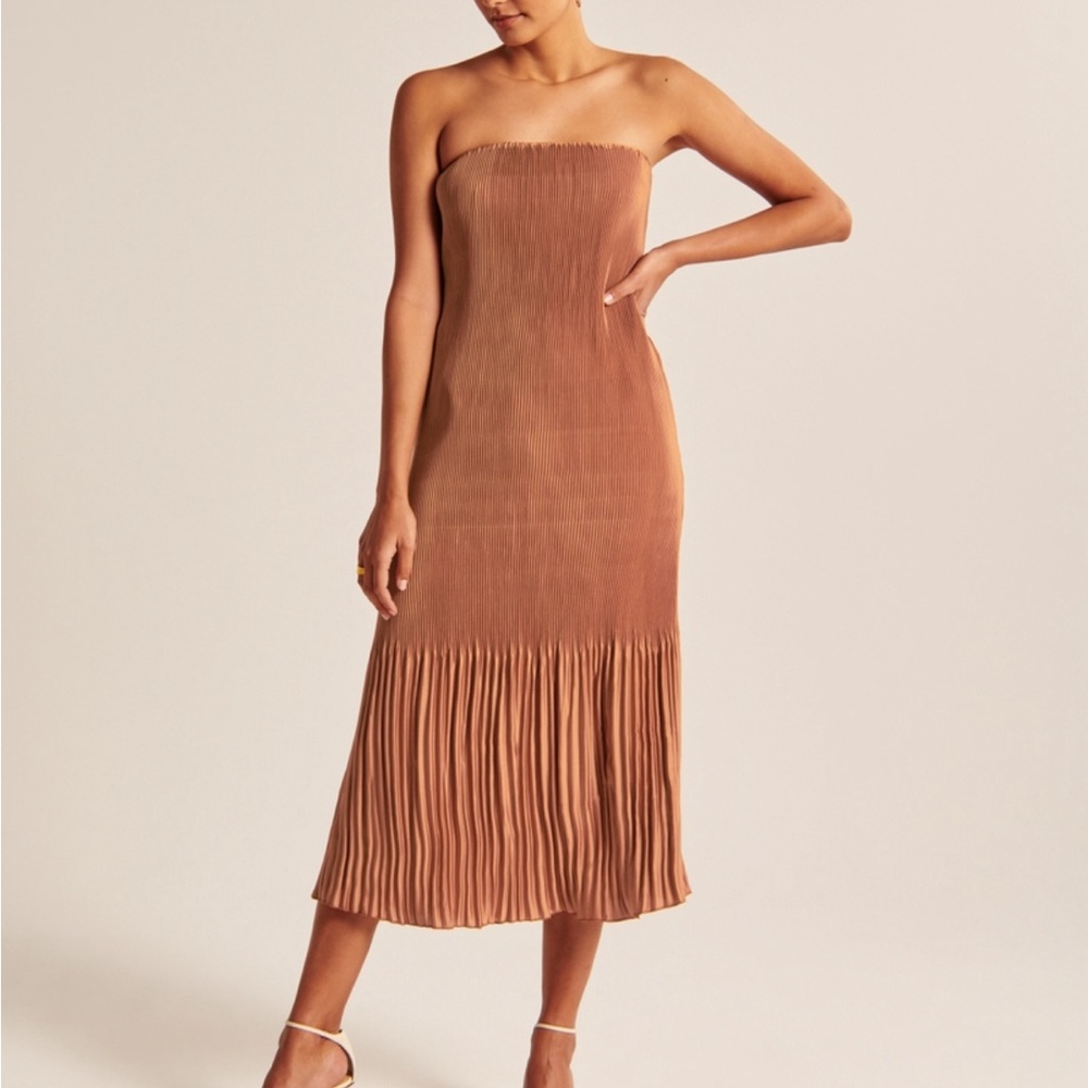 NWT Abercrombie pleated midi dress